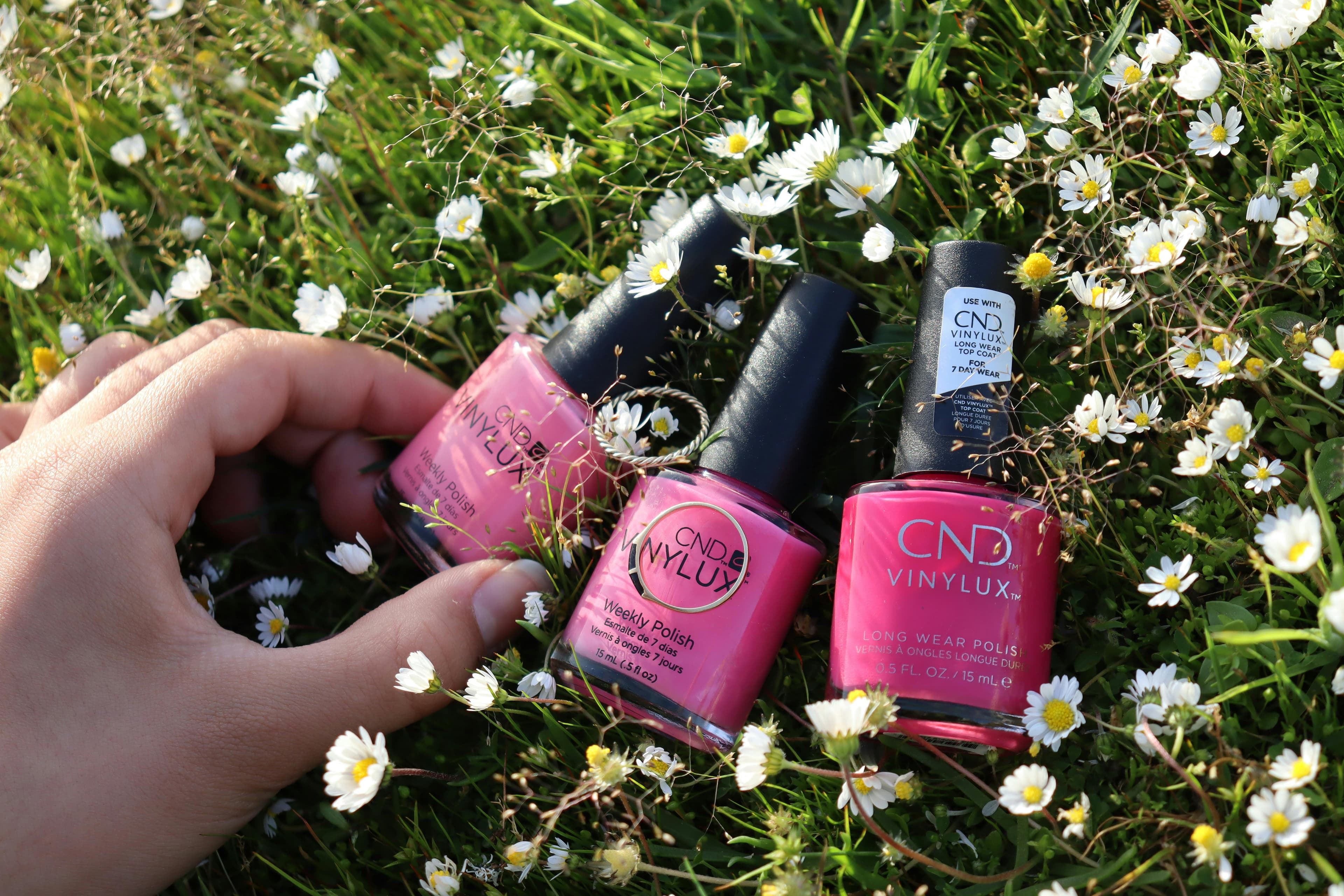 Cum să faci durata manicurii acasă mai lungă: trucuri de profesionist