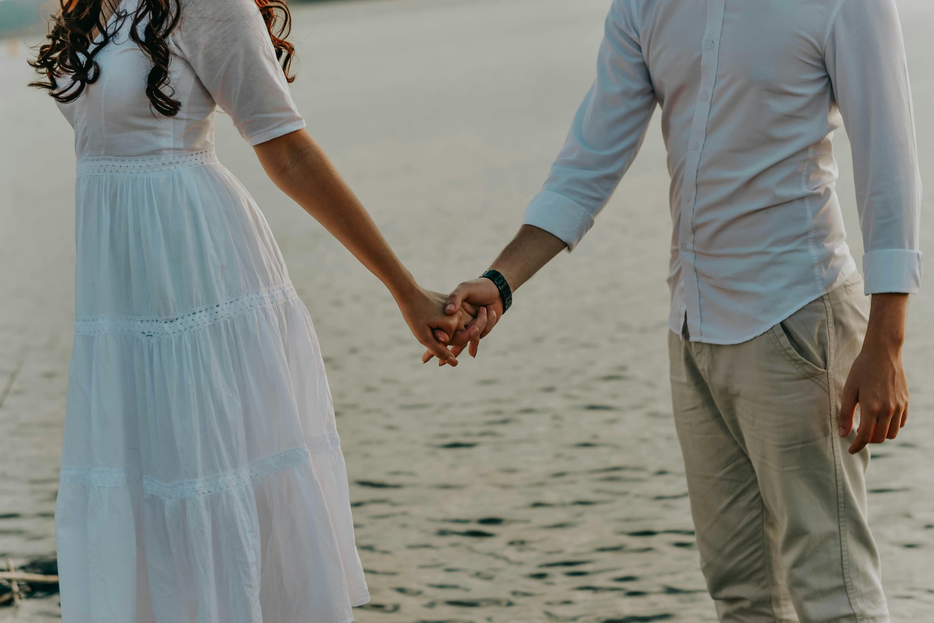 Horoscop love mai 2026 pentru zodiile de apă: emoții, intuiție și decizii