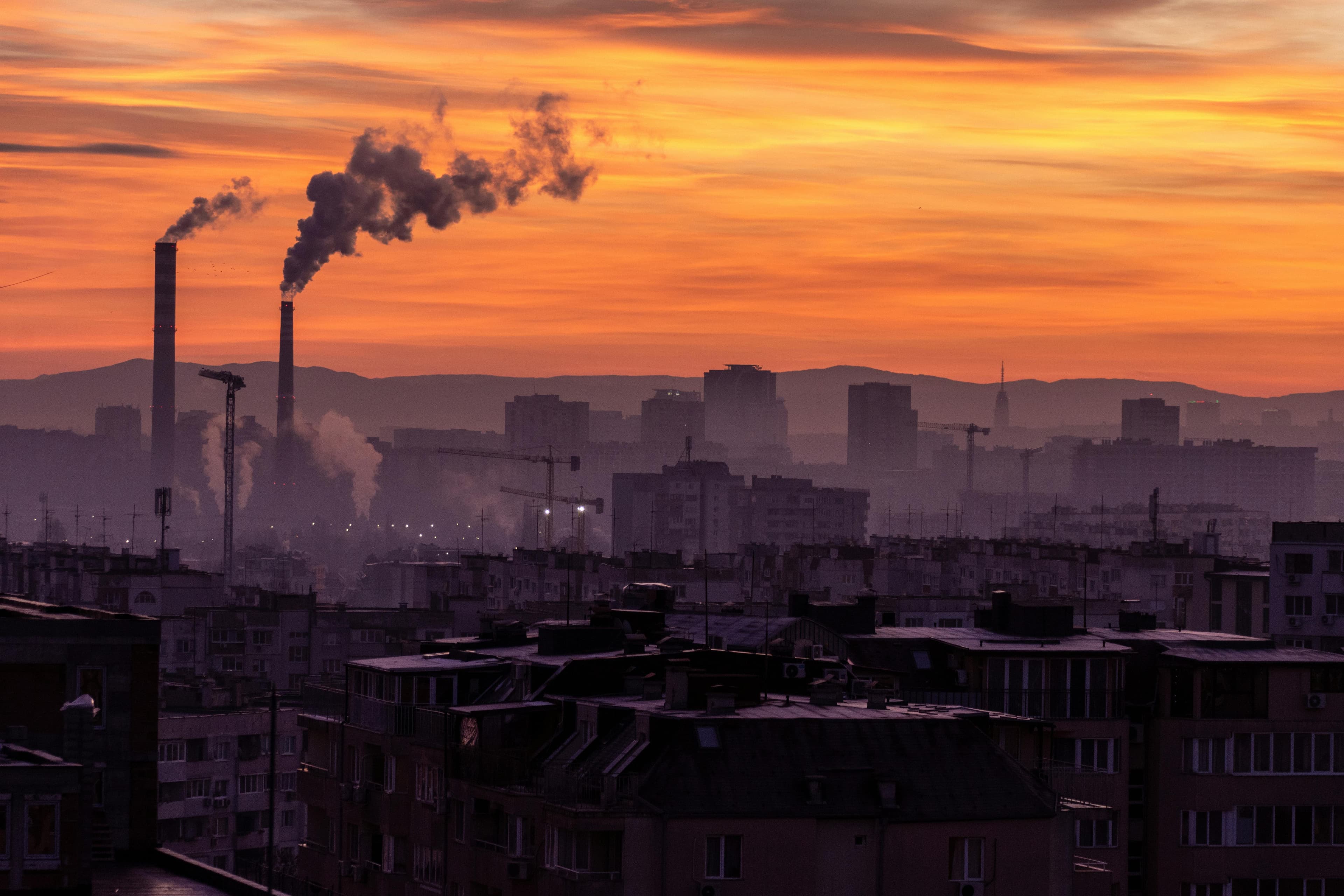 Cum afectează poluarea din București sănătatea și ce poți face