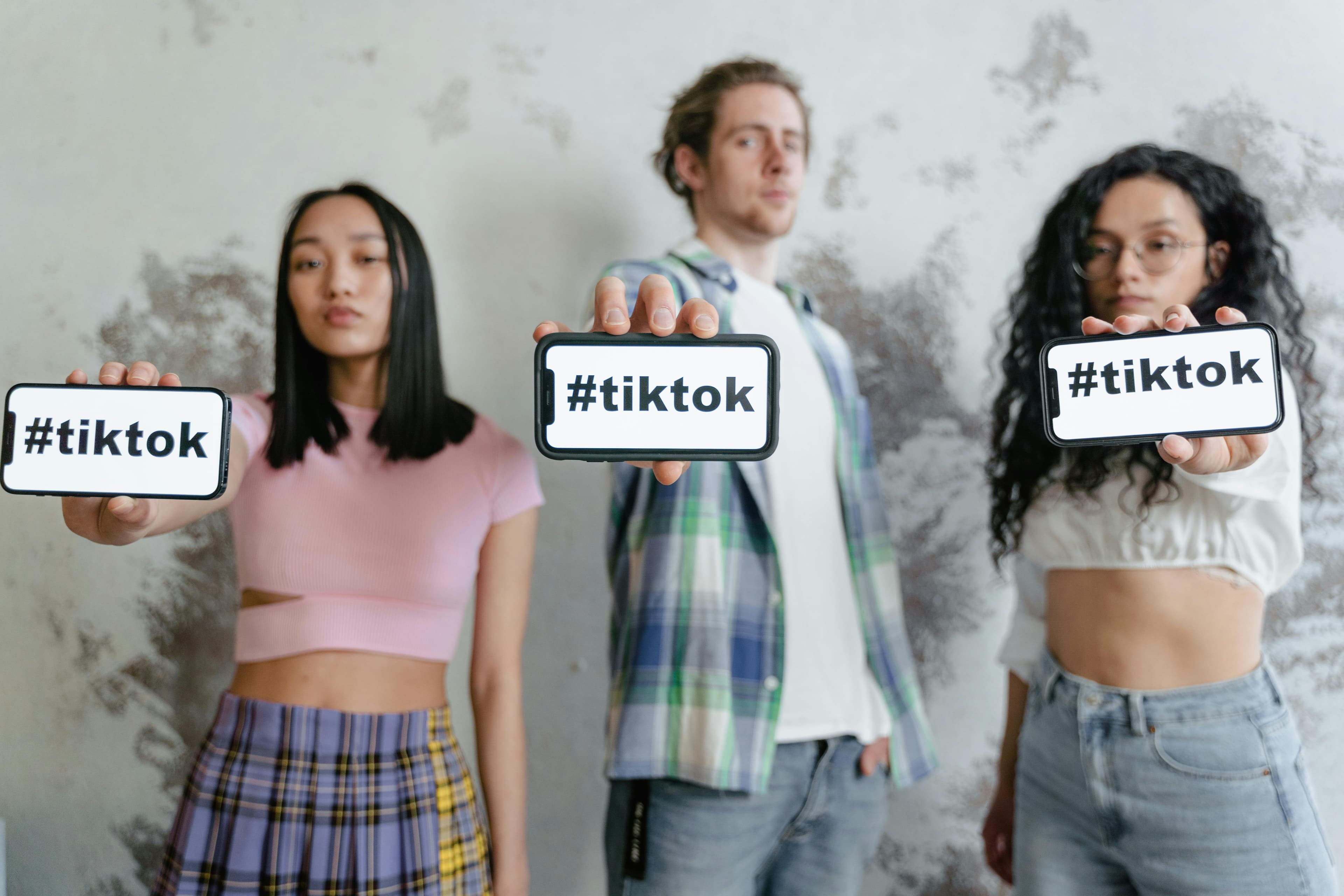 Cele mai virale momente ale vedetelor românești pe TikTok în mai 2026