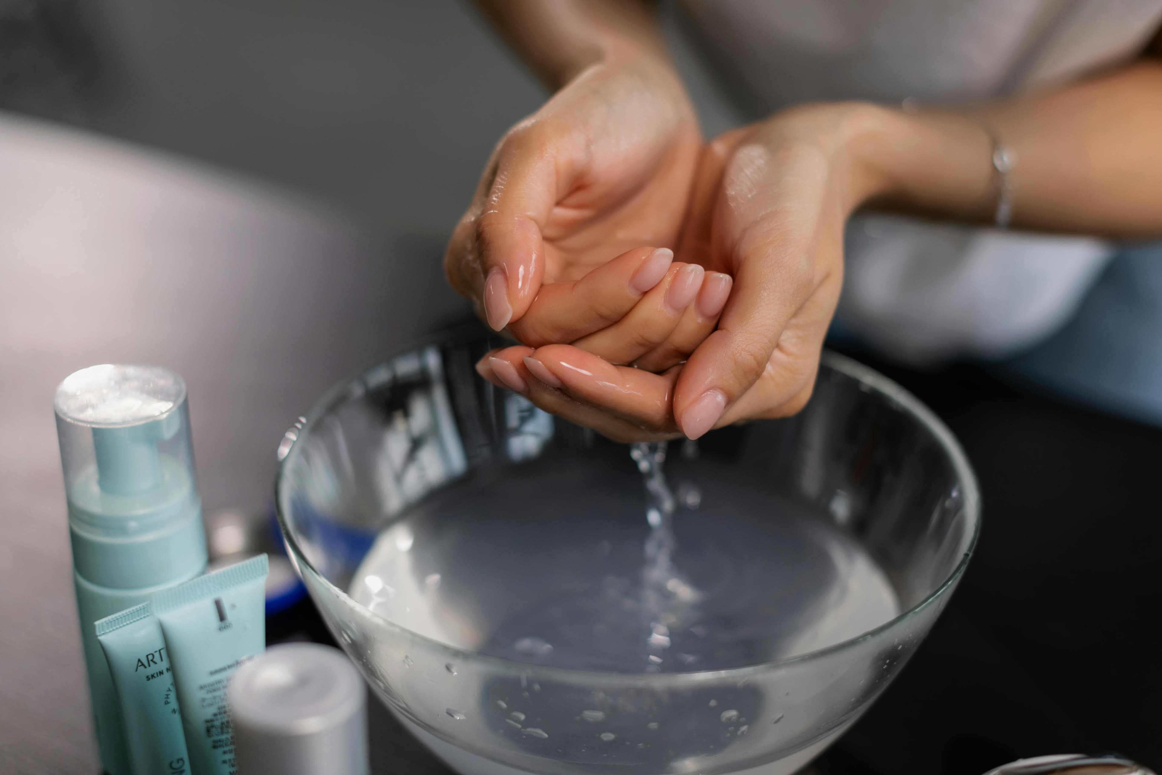 Îngrijirea pielii uscate în sezonul cald: greșeli frecvente și soluții
